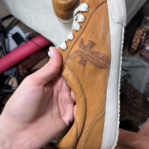 Frye Kira Distressed Branded Leather Low Top Sneakers Sz 10 - Picture 4 of 14